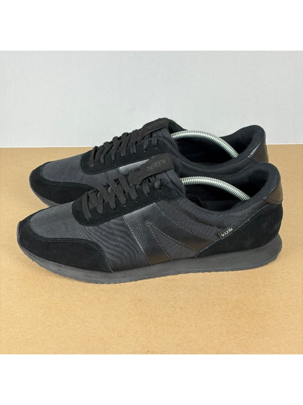 Kizik Milan Handsfree Athletic Shoes Mens 13 Triple Black Slip On Lace Up